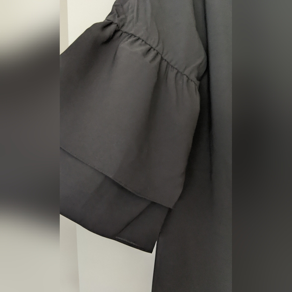 Black Pearl V-Neck Flared Sleeve Short Dress - Picture 7 of 7